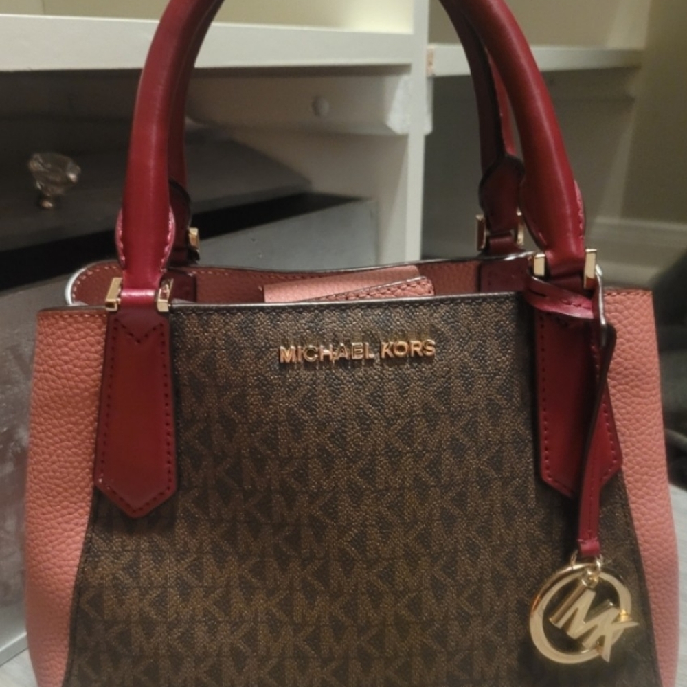 Michael Kors Brand new purse